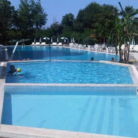 Hotel Peace 3*