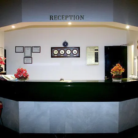 Peace Hotel 3*